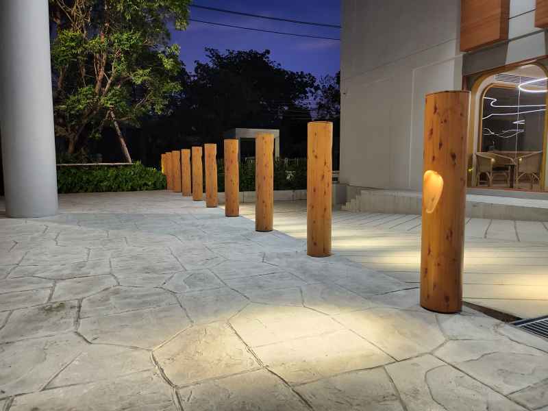 FREETOWN Bollard MicroPRIM™ Finish